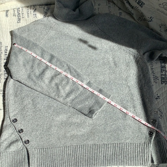 Michael Kors Sweater - Picture 7 of 7